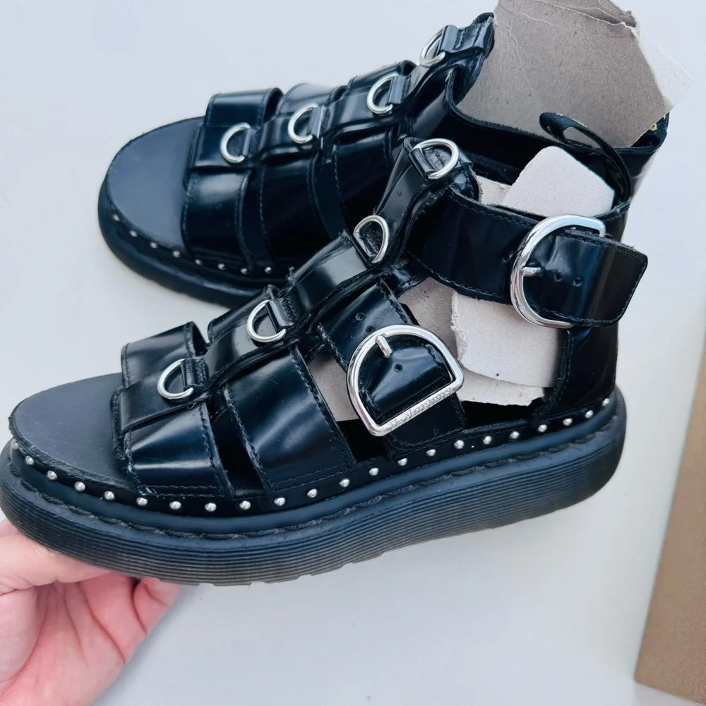 Dr Martens | Mackeye Black Buttero leather strap sandals - Picture 9 of 13